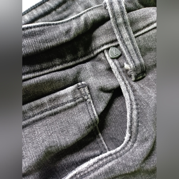 A Kut From The Kloth Distressed Boyfriend Denim Jeans - Picture 6 of 15